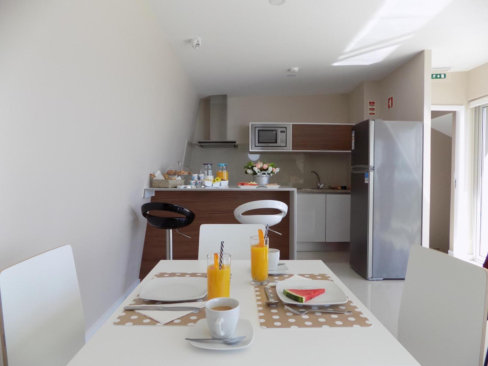 Cmb Guesthouse Apúlia エクステリア 写真